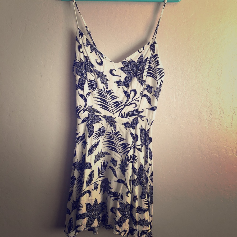 Short Open Back Dress White with Blue Design